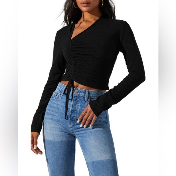 105. ASTR The Label Asymmetric V-Neck Ruched Long Sleeve Top - Picture 2 of 5